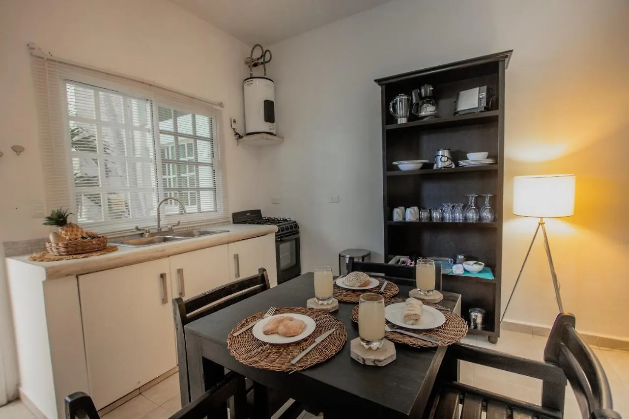 *** Aparthotel Nasim Condo Hotel Con Acceso Beach Club Gratis, Metros 5Th Avenida Playa del Carmen Mexiko